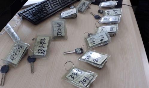 男子免费给送瓜吃的视频,男子免费送瓜引众人围观，爱心传递暖人心  第3张